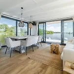 Surla Houseboat Sunrise Kaag With Free Tender Boat Warmond