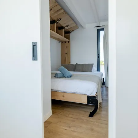 Surla Houseboat Sunrise Kagerplassen With Tender Buitenkaag