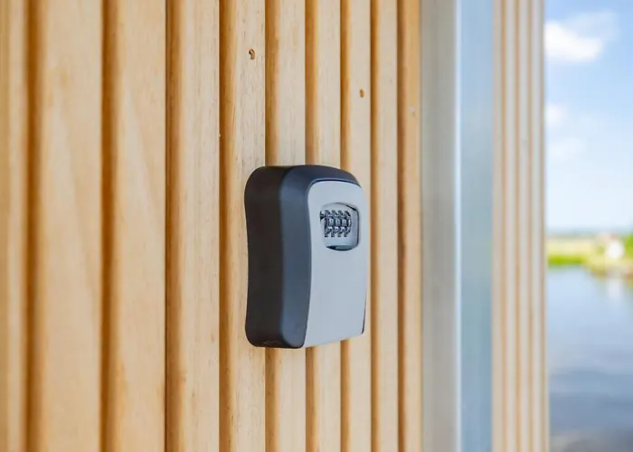 Botel Surla Houseboat 