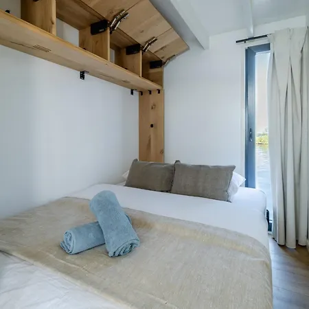 Bådhotel Surla Houseboat 
