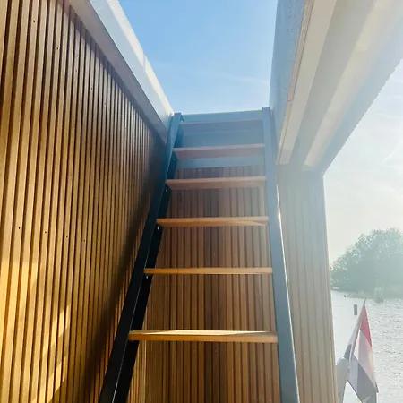 Surla Houseboat Sunrise Kagerplassen With Tender Bådhotel *